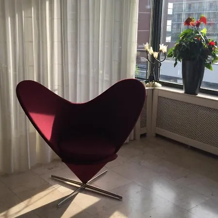 Snug In The Old Part Of Scheveningen, 100 M From The